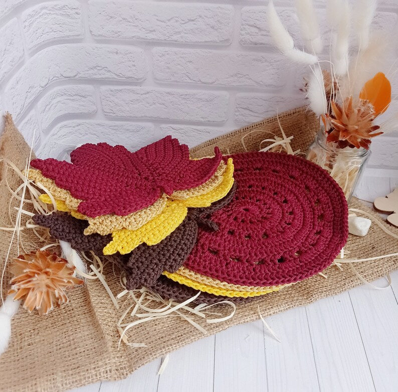 Gehäkeltes Blatt-Platzset, Herbstliche Tischdeko, 17 cm, Polyester, Mehrfarbig