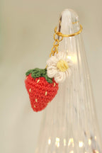 Gehäkelte Erdbeere Schlüsselanhänger Taschenanhänger Amigurumi mit Blume