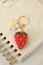 Gehäkelte Erdbeere Schlüsselanhänger Taschenanhänger Amigurumi mit Blume