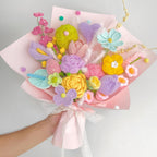 Gehäkelter Blumenstrauß - Handgefertigt mit Eisendrahtstielen - Wählbar in Pink, Gelb, Lila, Blau oder Regenbogenmix
