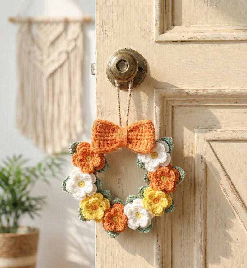 Gehäkelter Mini-Blumenkranz | Frühlingsdekoration | Türschild mit Blumenkranz | Niedliche gehäkelte Wanddekoration