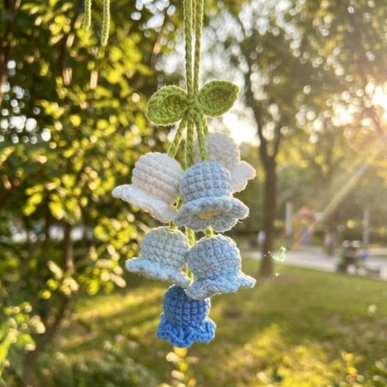 Handgehäkelter Maiglöckchen-Anhänger, Taschenanhänger, Autoanhänger, Schlüsselanhänger, 6-Blüten-Design, verschiedene Farben