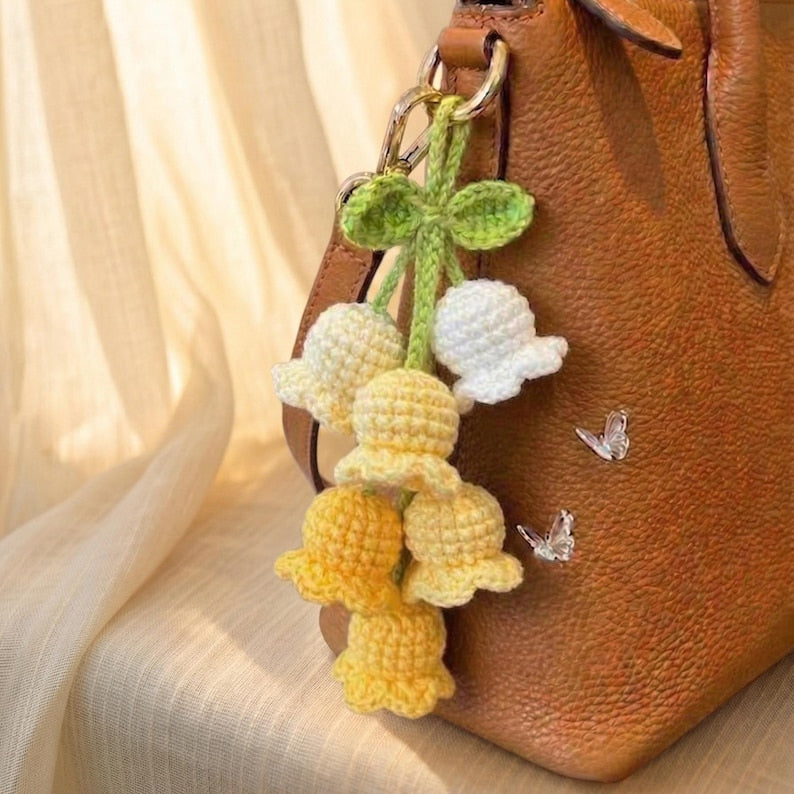 Handgehäkelter Maiglöckchen-Anhänger, Taschenanhänger, Autoanhänger, Schlüsselanhänger, 6-Blüten-Design, verschiedene Farben