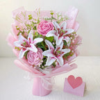 Gehäkelter Lilienstrauß, Rosa Stargazer-Lilien, Handgemachte Garnblumen, 3 Größen
