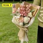 Handgehäkelte Blumensträuße, gestrickte Blumenornamente