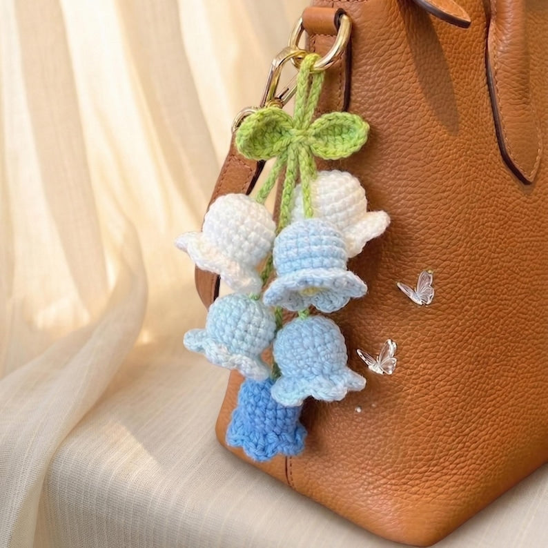 Handgehäkelter Maiglöckchen-Anhänger, Taschenanhänger, Autoanhänger, Schlüsselanhänger, 6-Blüten-Design, verschiedene Farben