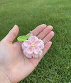 Gehäkelte Blume Schlüsselbund Kirschblüte Taschenanhänger Frühling Accessoire Rosa