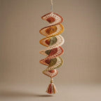Gehäkelte Windspiele, spiralförmige Ornamente im Bohème-Stil, 3D-Windspiele