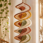 Gehäkelte Windspiele, spiralförmige Ornamente im Bohème-Stil, 3D-Windspiele