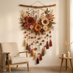 Gehäkelter Blumenwandbehang, Herbstpflanzen: Sonnenblume, Rose, Blätter und Quasten