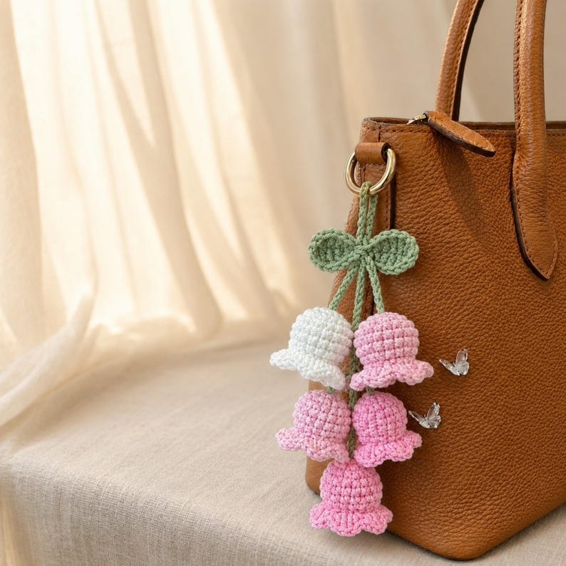 Handgehäkelter Maiglöckchen-Anhänger, Taschenanhänger, Autoanhänger, Schlüsselanhänger, 6-Blüten-Design, verschiedene Farben