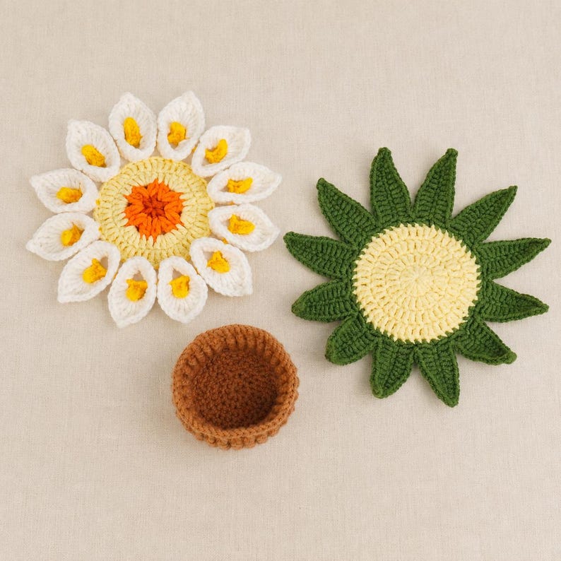 Gehäkeltes Blumen-Untersetzer-Set, 2-in-1-Untersetzer, verziert mit floralen Mustern, handgefertigte Untersetzer