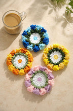 Handgehäkelte Blumenuntersetzer, Mini-Häkelblumenkörbchen und rustikale Schreibtischdekorationen